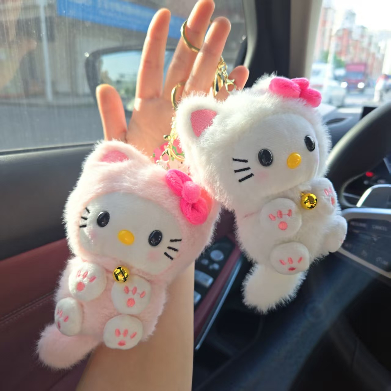Kawaii HelloKitty Bell Cat han - Car Accessories Decoration recensie en prijs
